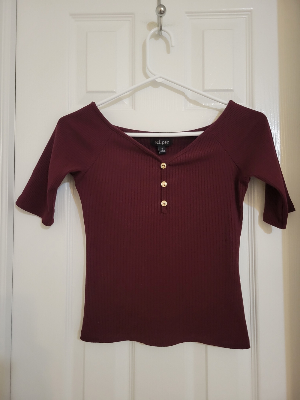 Eclipse Women's Burgundy Ribbed Short Sleeve Henley